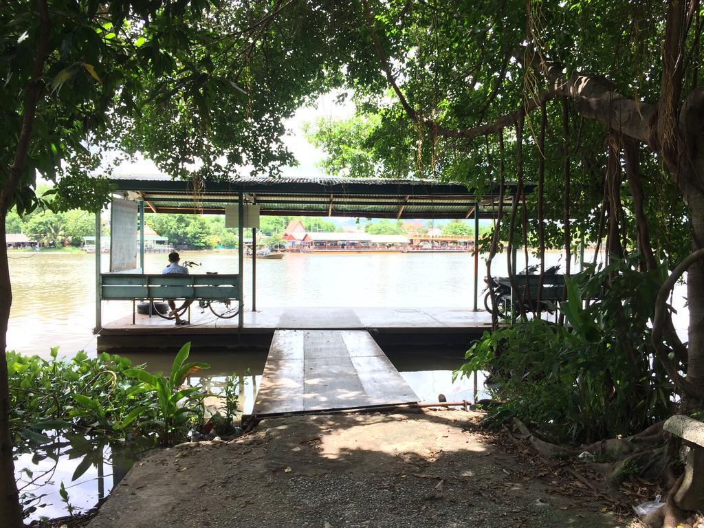 Hotel Baan2Rai à Kanchanaburi Extérieur photo