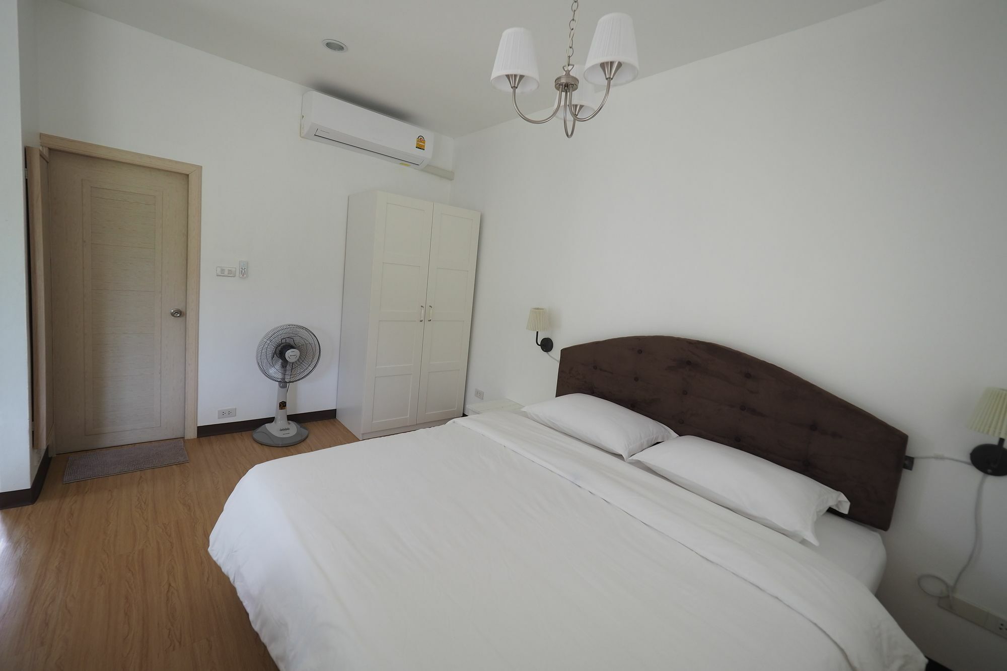 Hotel Baan2Rai à Kanchanaburi Extérieur photo