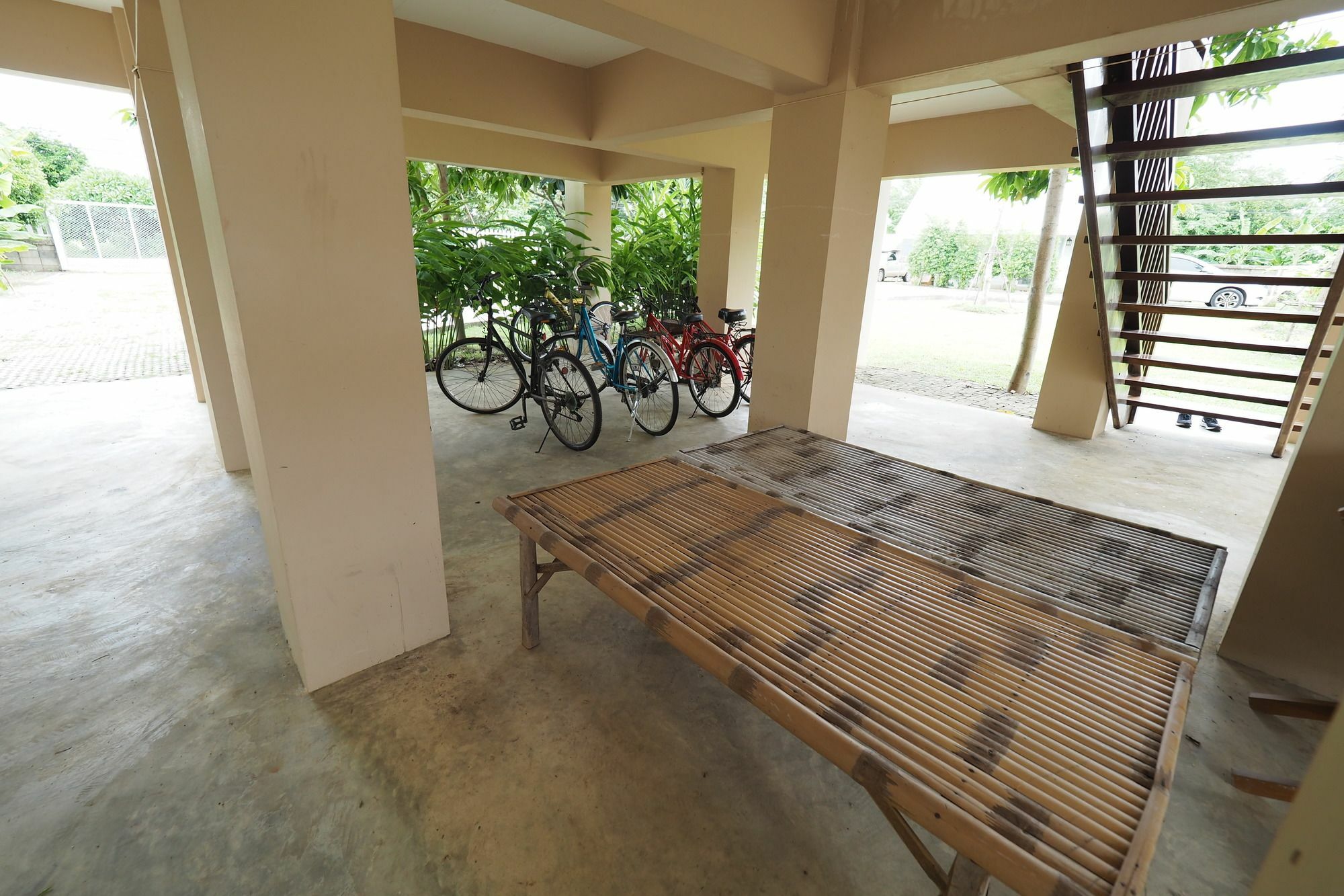 Hotel Baan2Rai à Kanchanaburi Extérieur photo