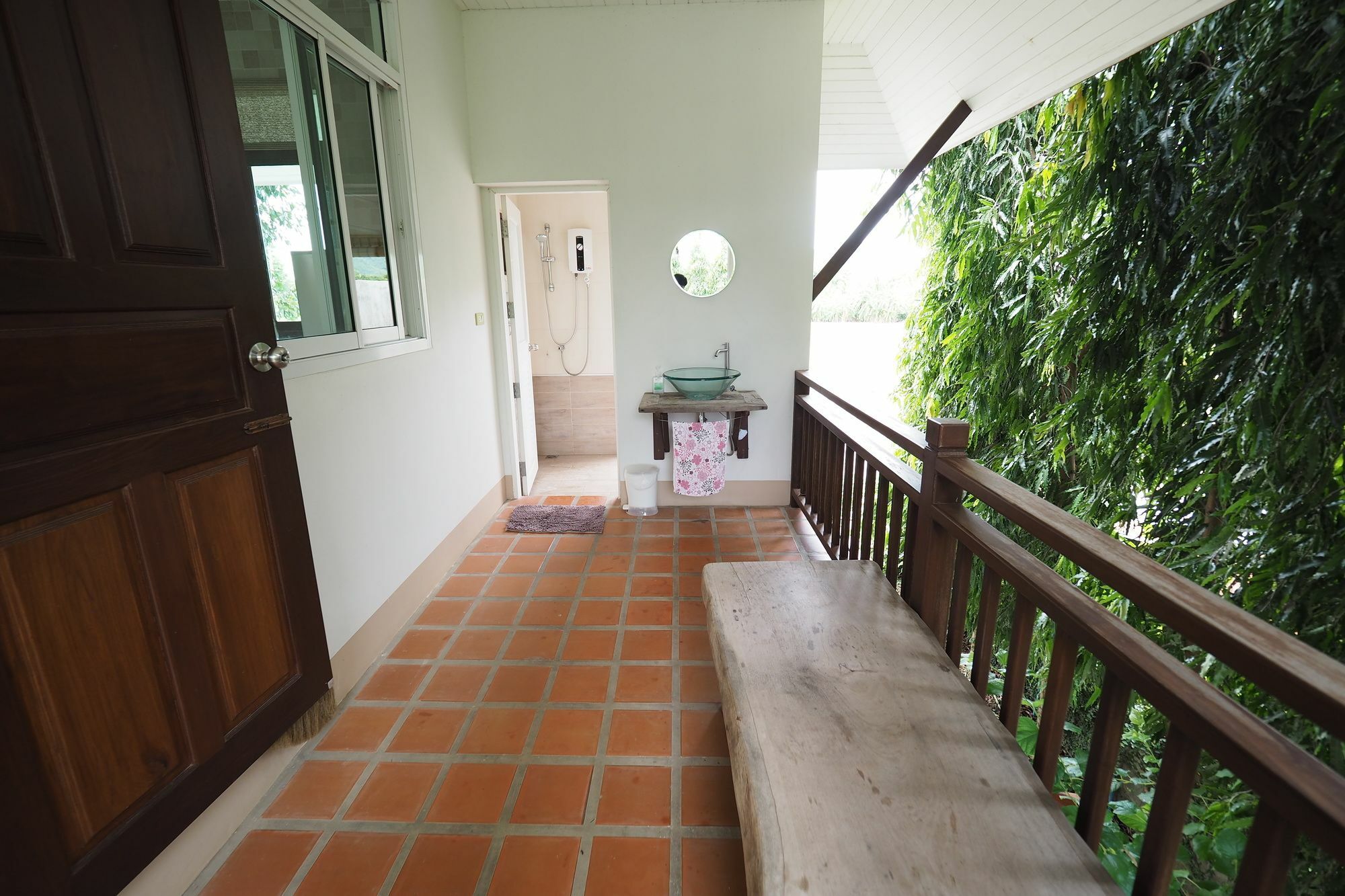 Hotel Baan2Rai à Kanchanaburi Extérieur photo
