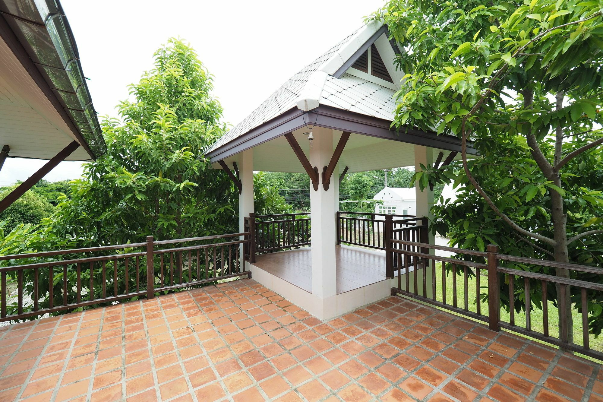 Hotel Baan2Rai à Kanchanaburi Extérieur photo
